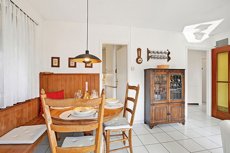Dining 5, Casa Viola Losone for 8, Locarno