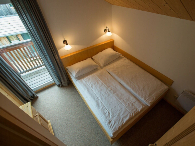 Room 3, Cabin in Annaberg With Swimming Pool, Hallein