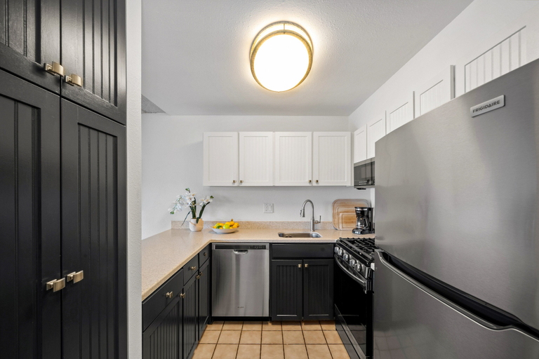 Interior 5, Updated 1BD Kihei Condo With Ocean Views - Kihei Akahi C303, Maui