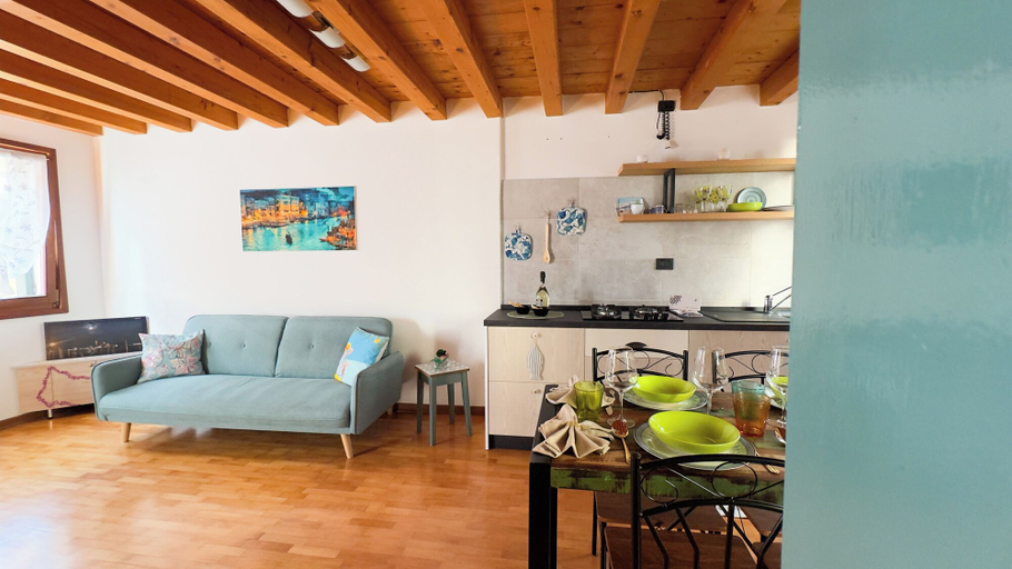Living area 3, Di Sole e D'azzurro by Ca-sa Check, Venezia