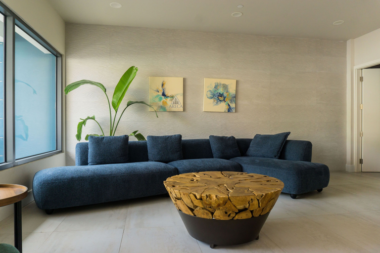 Interior 5, SOL Euphoria Ocho Rios walk to the beach