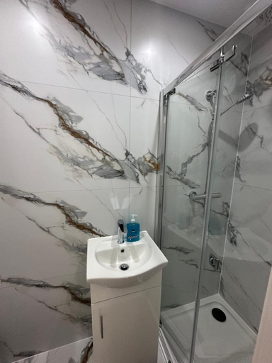 Bathroom 4, Private Bedroom With Kitchen Access, London