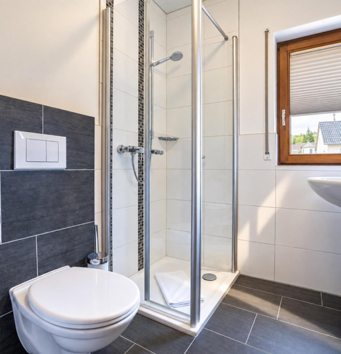 Bathroom 4, Muhlengarten by Relax Inn - Staffless & Self Check-In, Trier-Saarburg