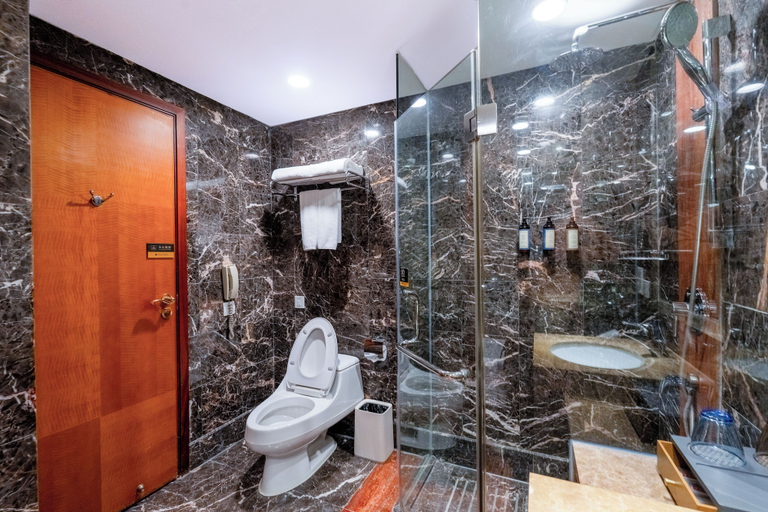 Bathroom 4, Empark Grand Hotel Xi'an, Xi'an