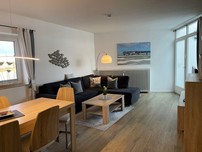Living area 5, Holiday Apartment With 3 Bedrooms, Ostholstein