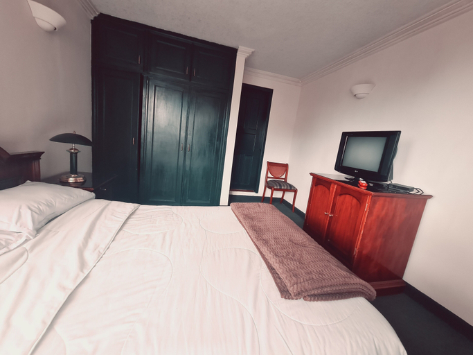 Bedroom 2, Hotel & Suites Gonsalez Suarez Quito, Quito