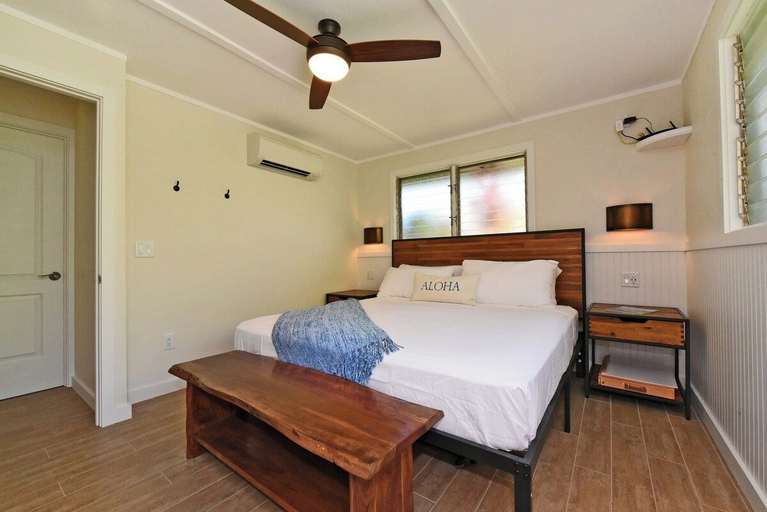 Bedroom 2, Remodeled 2BD Hawaiian Cottage w Pool AC - International Colony Club 20, Maui