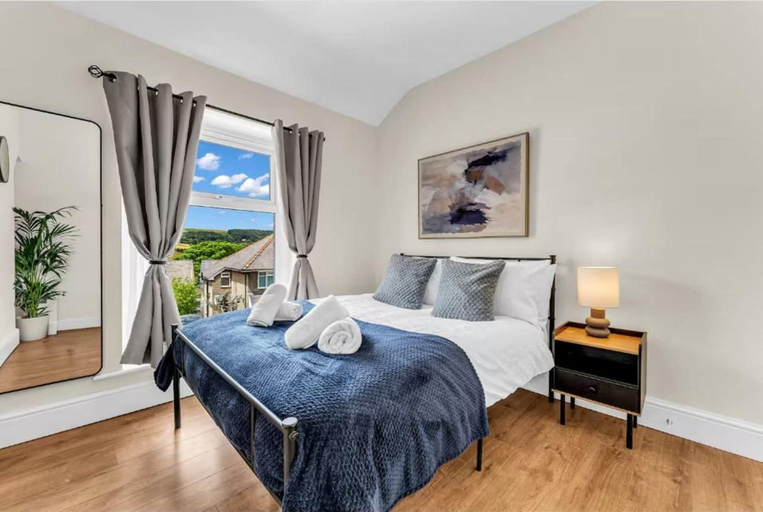 Room 3, 2 Bedroom House at Buxton Peak District, Derbyshire