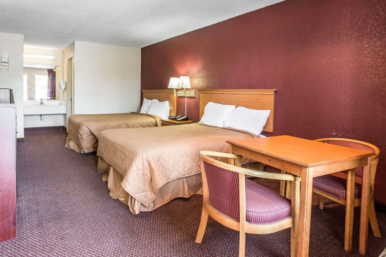 Bedroom 3, Rodeway Inn Expo Center, Spartanburg