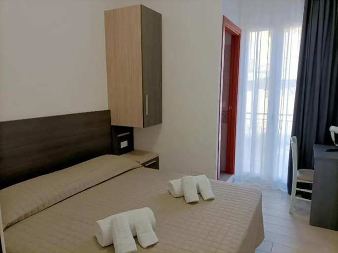 Bedroom 2, Hotel Bed and Book, Rimini