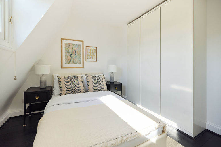 Room 4, Notting Hill Floor by Floor, London