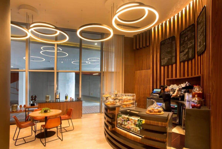 Interior 3, Luxe Stay- Pool, Gym, Oceanfront in Hollywood, Broward