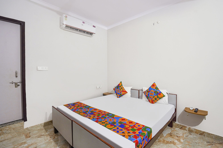 Room 4, Fabhotel Rameshwaram Palace, Lucknow