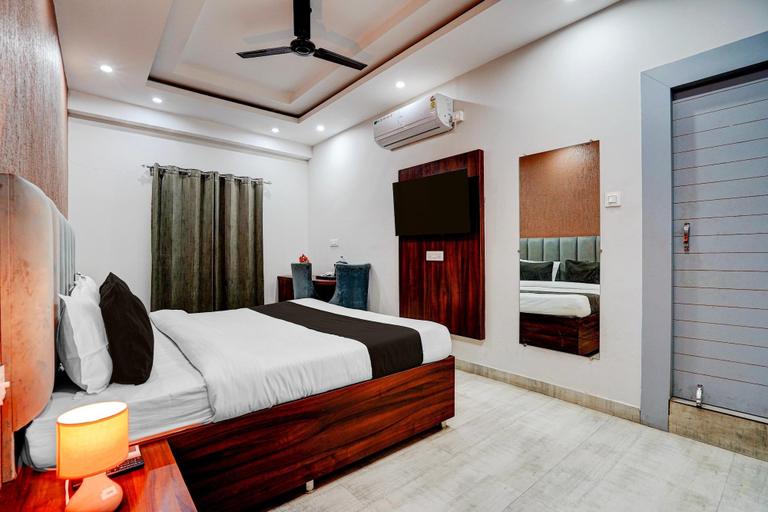Room 2, Collection O Kotdwar Railway Junction, Garhwal