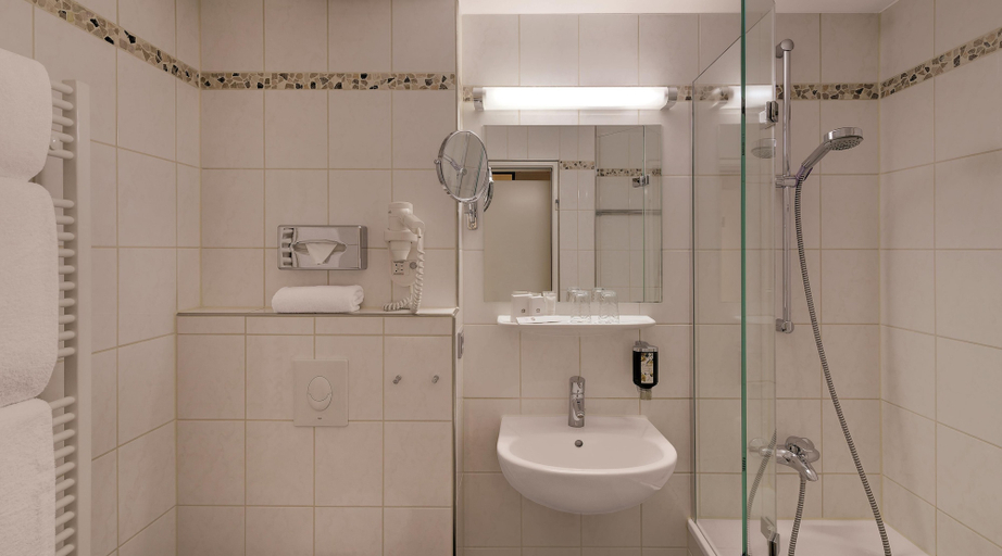 Bathroom 4, Best Western Hotel Darmstadt Mitte , Darmstadt