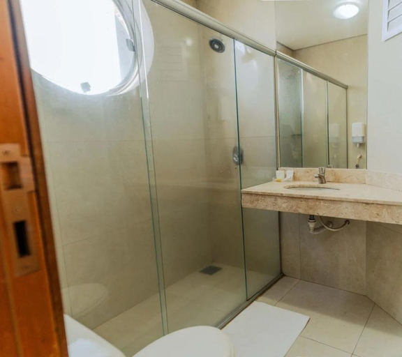 Bathroom 5, Amazon Plaza Hotel, Cuiaba
