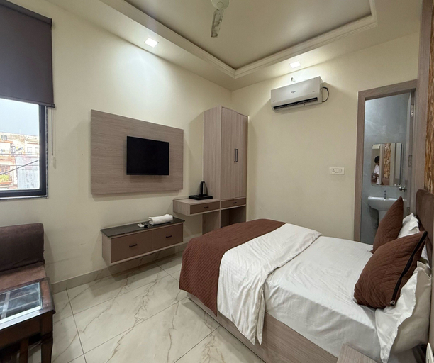 Room 5, Classic Vidya Grand, Udham Singh Nagar