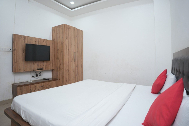 Room 3, Vrindavan Inn Hotel & Banquet Lucknow, Lucknow