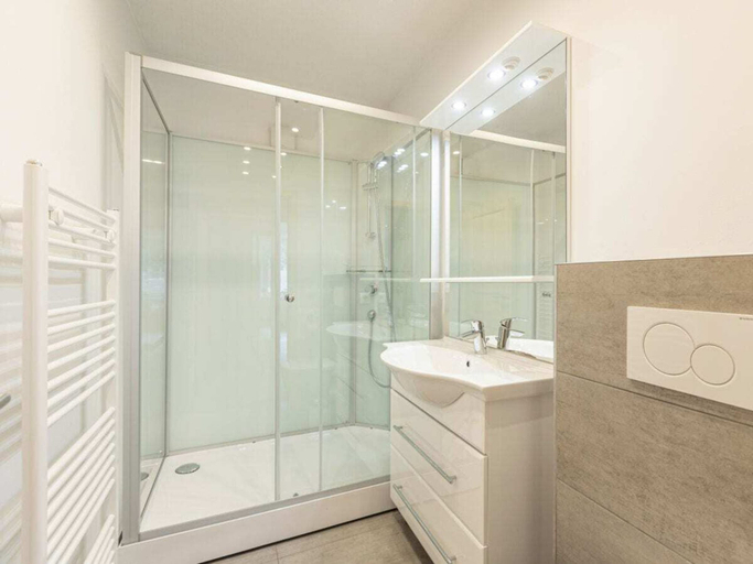 Bathroom 3, Apartment in Eisenerz With Balcony and Wi-fi, Leoben