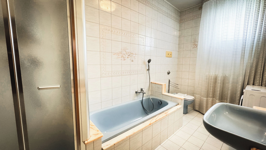 Bathroom 3, Canal Bellavista by Ca-sa Check, Venezia