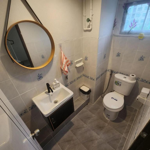 Bathroom 2, The Layover Donmueang Airport Hostel, Don Muang