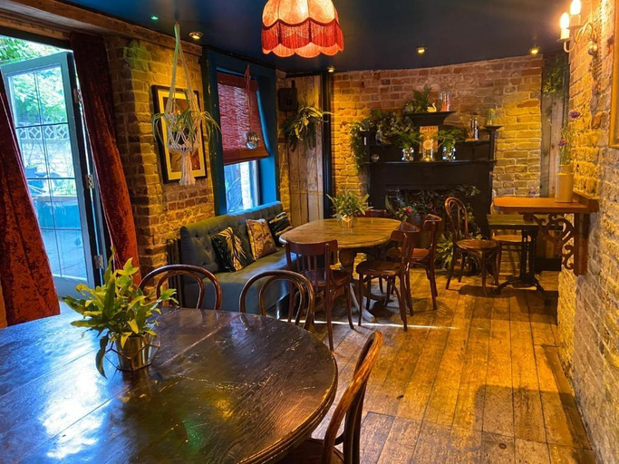 Food & Drinks 3, The George & Heart House, Kent
