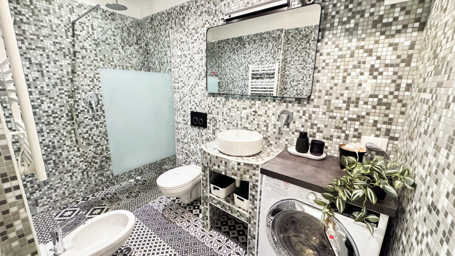 Bathroom 3, Gesuiti Cozy and Central Apartment by Ca-sa Check, Venezia