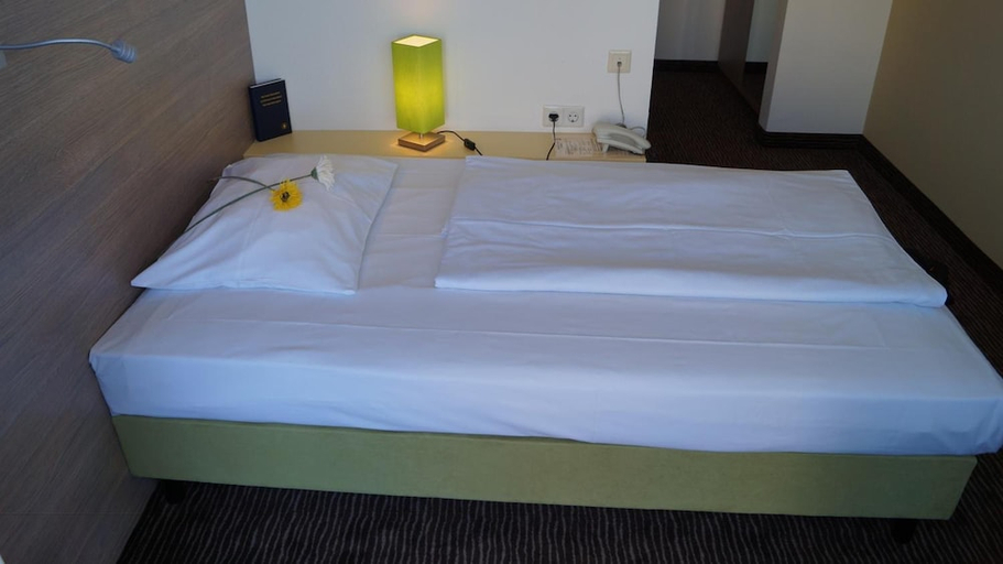 Bedroom 3, Guesthouse Fernblick, Heilbronn