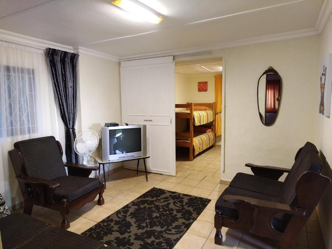 Living area 4, Klein Paradys, Ugu