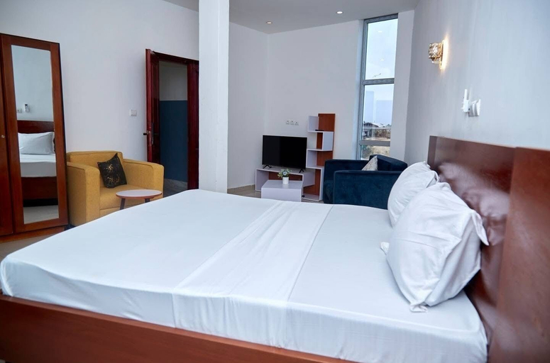 Room 5, Refuge Des Princes, Wouri