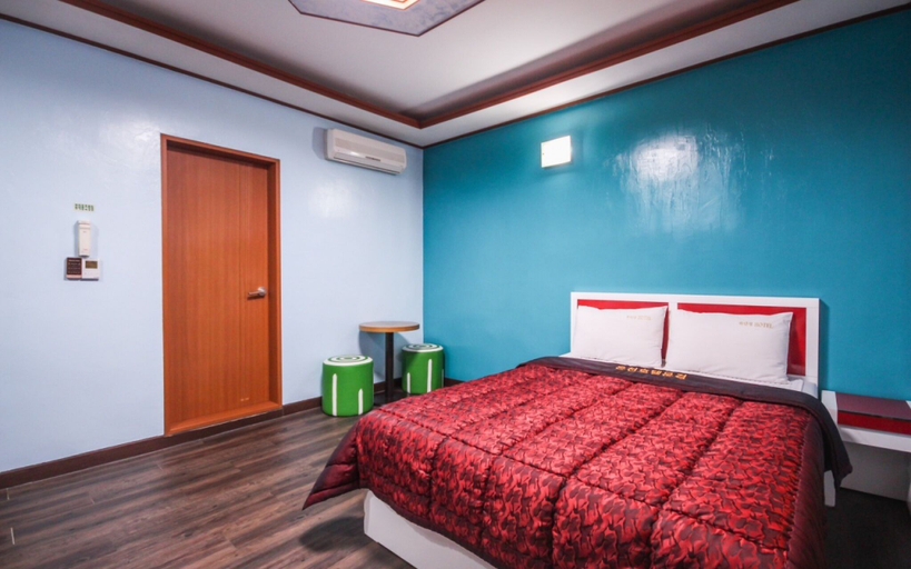 Bedroom 3, Mungyeong Oncheon Hotel, Mungyeong