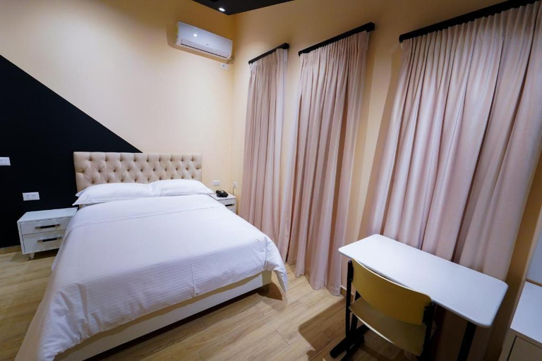 Bedroom 2, SR99 Hotel, Tirana