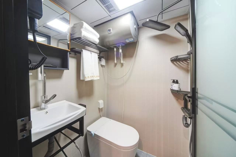 Bathroom 2, Jiumihutong Homestay, Qingdao