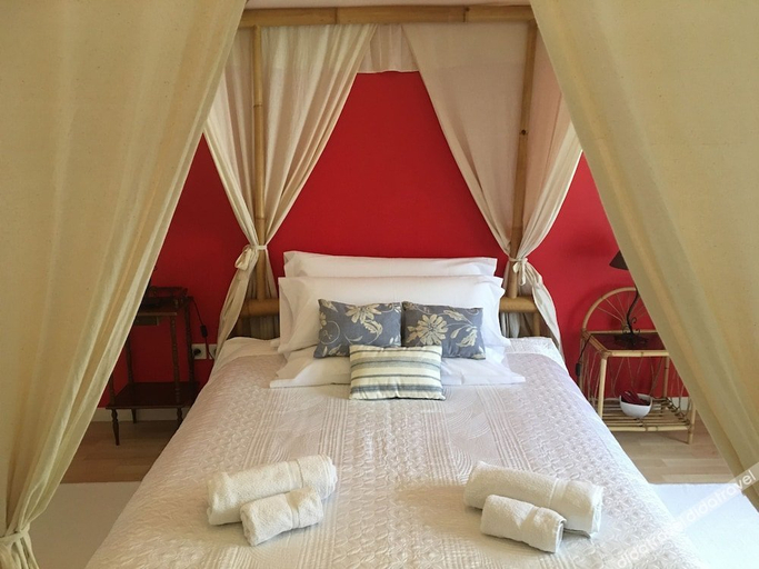 Bedroom 5, Rose des Pyrénées, Aude