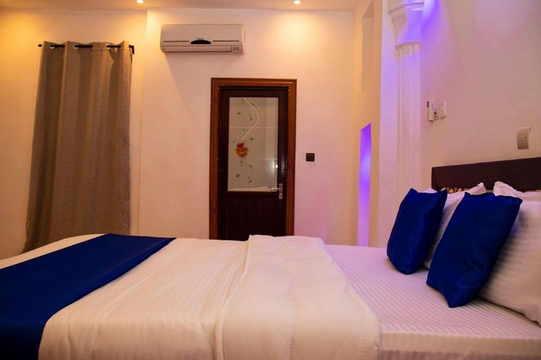 Room 4, Hotel, Sô-Ava