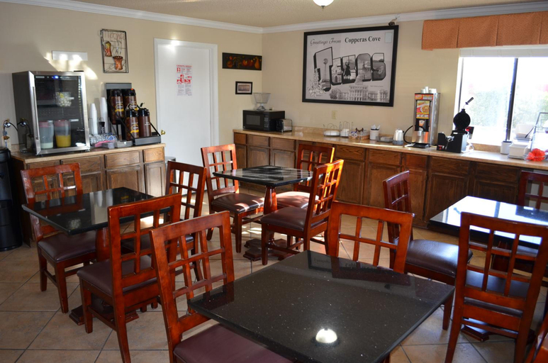 Food & Drinks, Super 8 Copperas Cove, Coryell