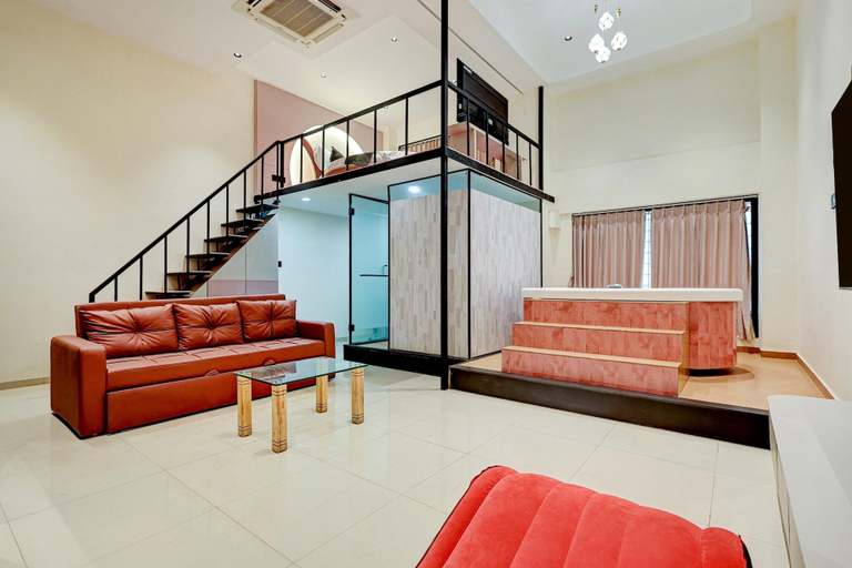 Reception 2, Saver Double Hotel Nano Pod, Surat