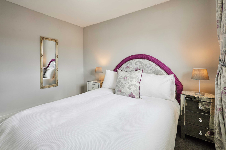 Room 2, Host Stay Theatre View, Darlington