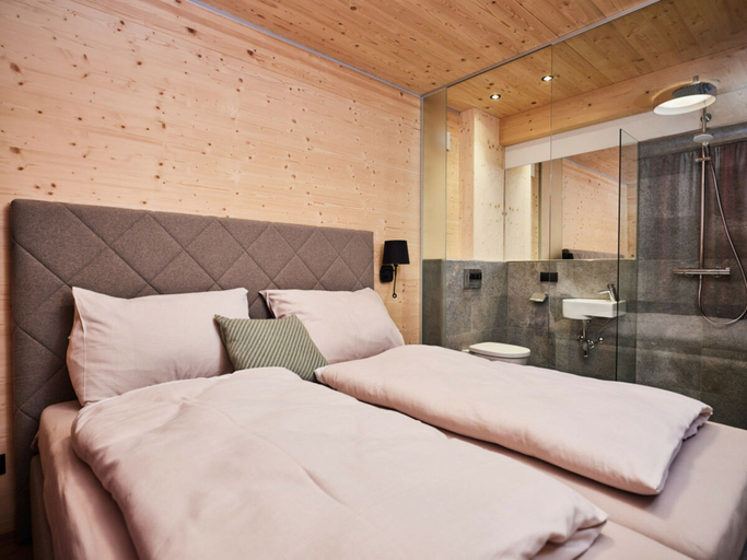 Bathroom 2, One-bedroom Cabin, Liezen