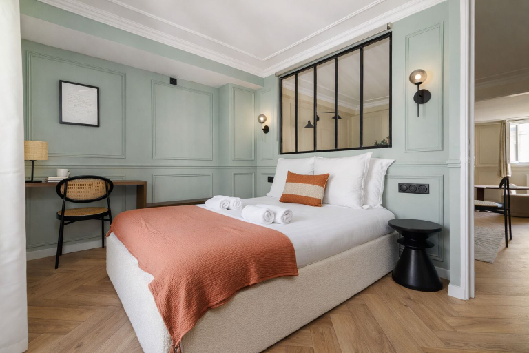 Bedroom 4, Poetic Stay - Louvre, Paris