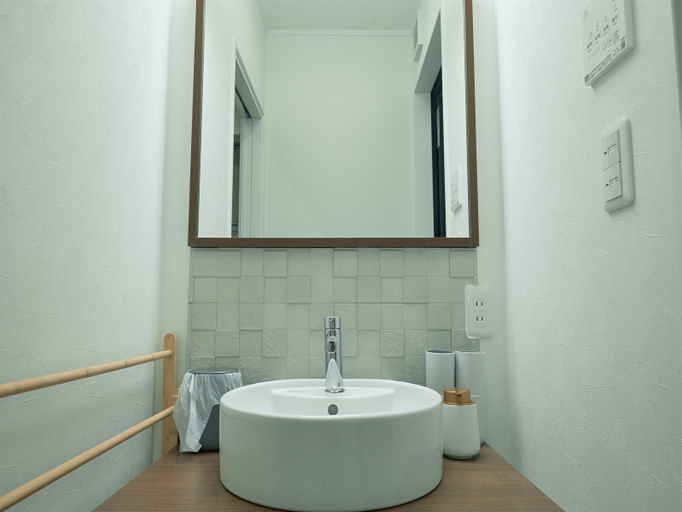 Bathroom 4, SA INN, Taitō