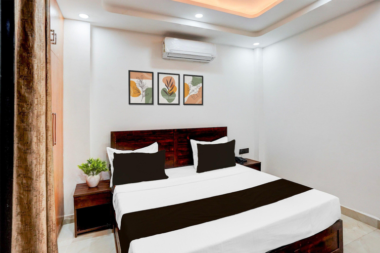 Room 3, Deluxe Townhouse Sector 143b, Gautam Buddha Nagar