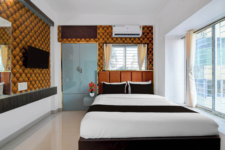 Room 5, Super Collection O Mukundapur, South 24 Parganas