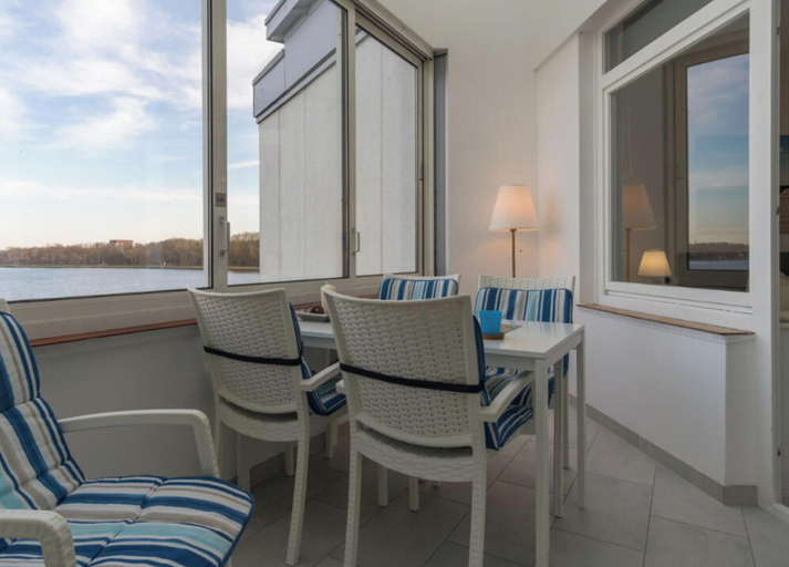 Dining 4, Holiday Apartment With 2 Bedrooms, Ostholstein