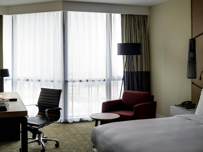 Bedroom 4, Pullman Istanbul Airport and Convention Center Hotel, Bahçelievler