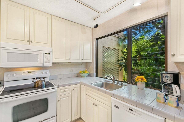 Interior 5, WEK 36C Cozy 1BD Wailea Condo w Pool AC Near Beach, Maui