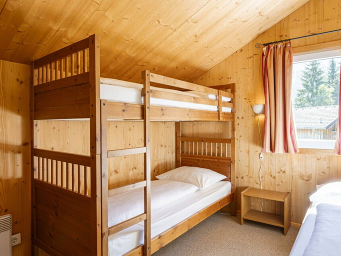 Room 3, Cabin in Annaberg With Swimming Pool, Hallein