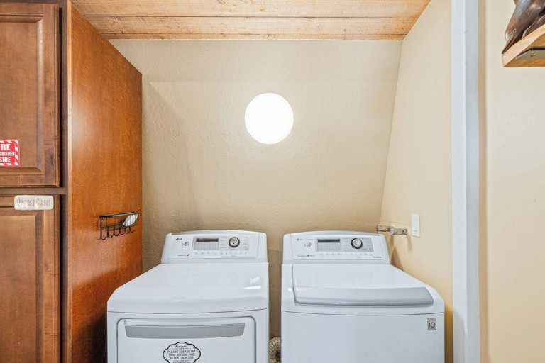 Bathroom 3, Oceanfront 2BD Whale Watching Retreat - Kulakane 307, Maui