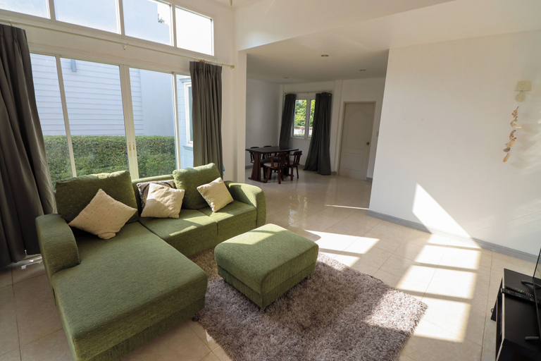 Living room 4, Seamount Ban Krut, Bang Saphan