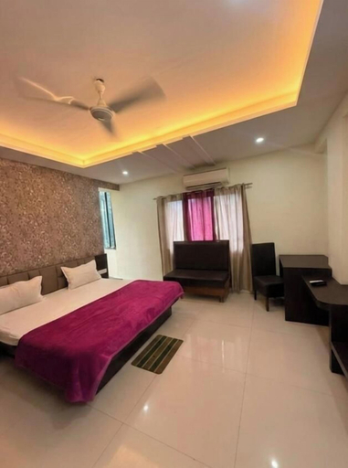 Room 4, HR Resort And Hotel, Indore